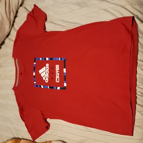 Addidas red t shirt - Picture 3 of 5